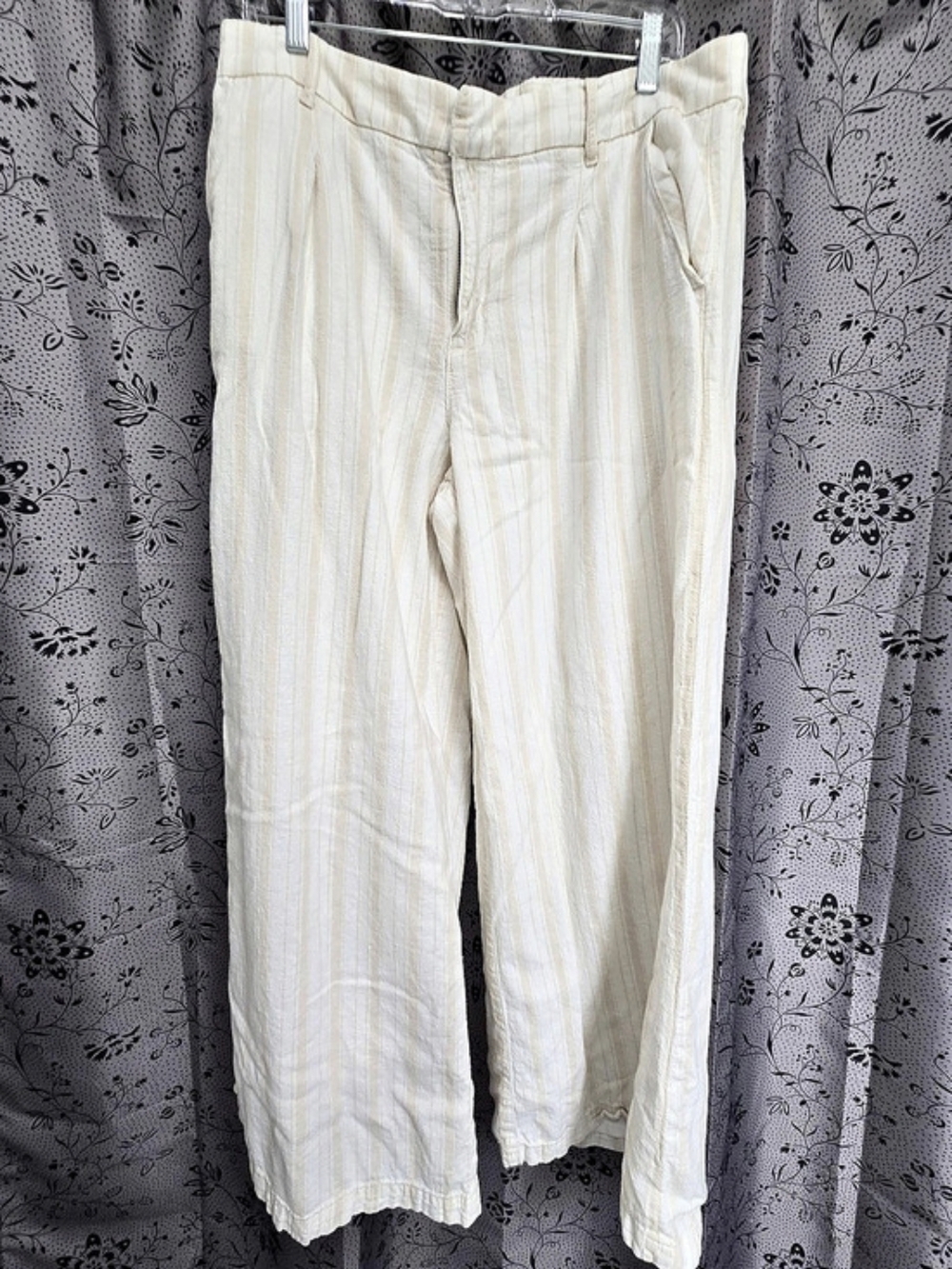 American Eagle Striped Wide Leg Pants in Cream Size 12